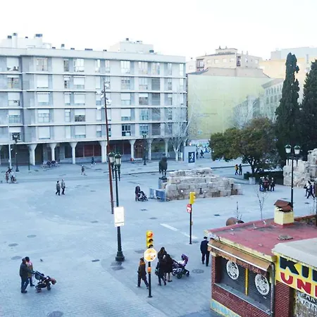 Oupen De Dor El Pilar - Manifestacion Apartment Zaragoza Exterior photo